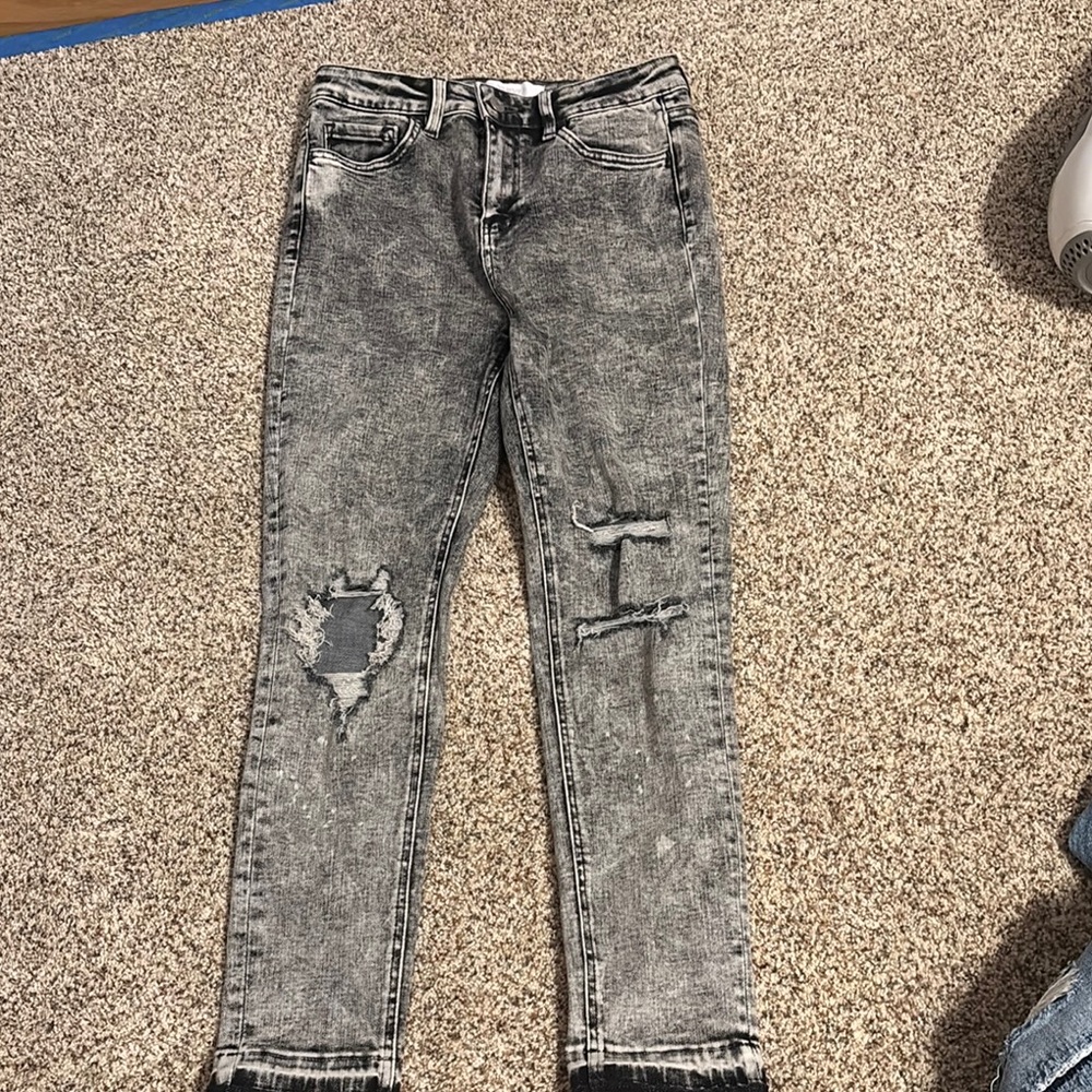 Distressed Grey Women's Jeans